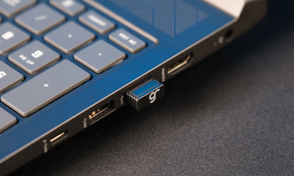 Üç farklı bağlantı modu (2.4 GHz, Bluetooth 5.2, USB-C)