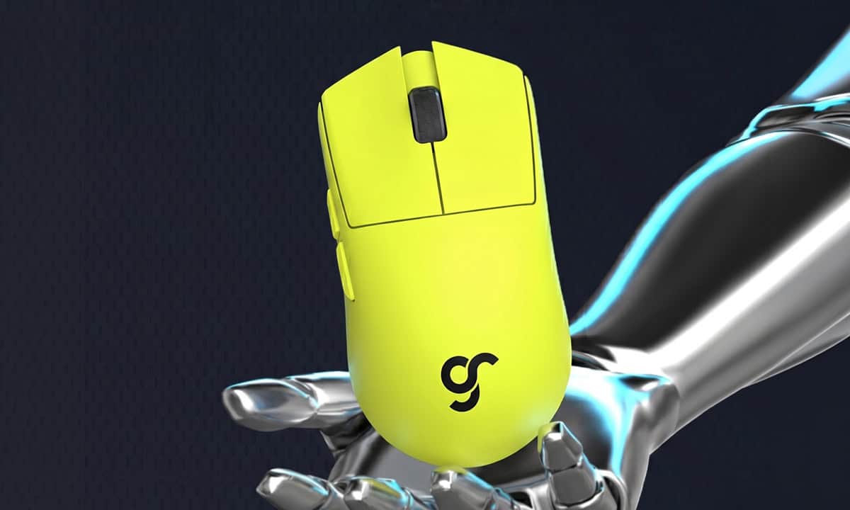 Gamer mouse ve robot el, oyun ve teknoloji teması vurgulanıyor.