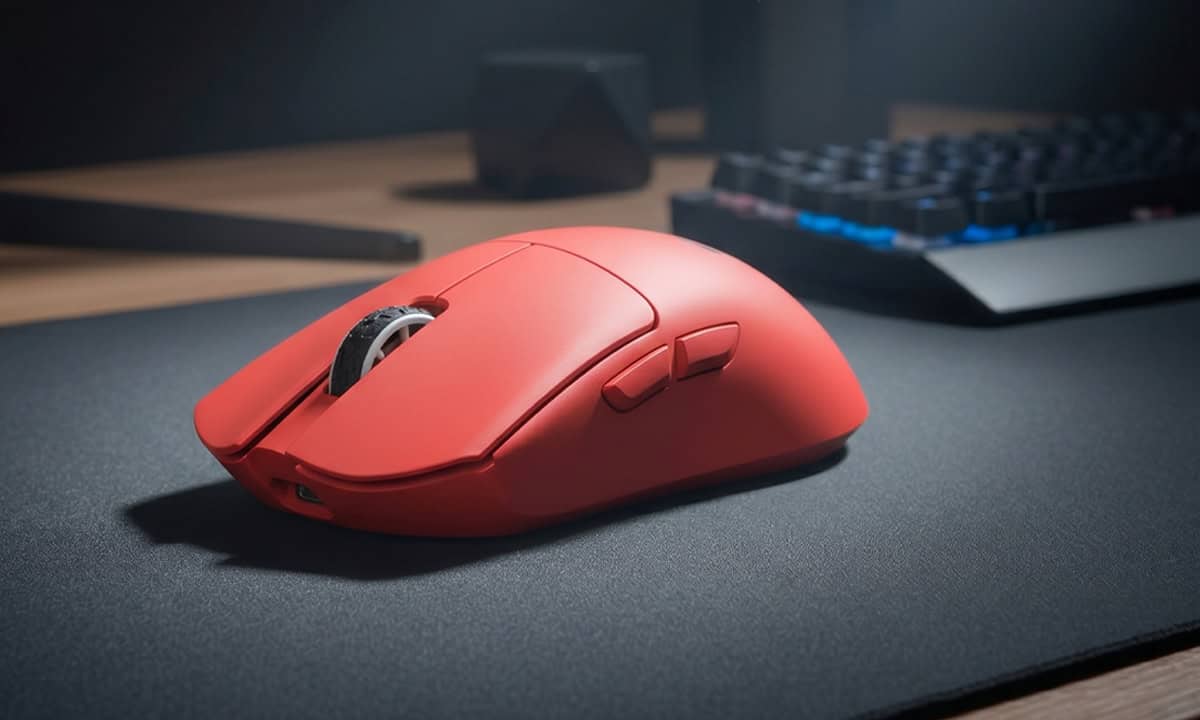 GameRaider GR3 PRO Max Crimson Flame kırmızı oyun mouse'u.